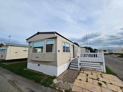 Caravan Kirsty Sleeps 6 with Free Parking