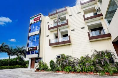 Hotel O Saraswati Resort