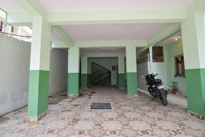 C Suites - Franny