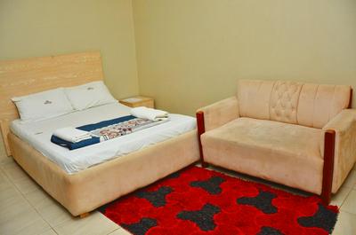 Camp David Hotel, Restaurant & Lounge