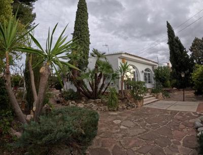 Casa familiar en la maravillosa ciudad de L'Eliana con 3 habitaciones