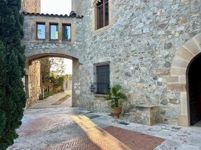 Slow Life Mediterranean Castle