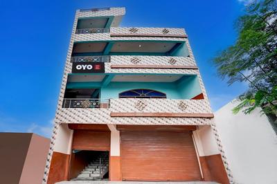 Hotel O Rajni palace