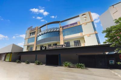 Hotel O Mahaveer Tower