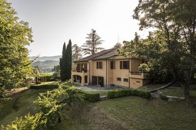 Villa La Bruscola by Mmega