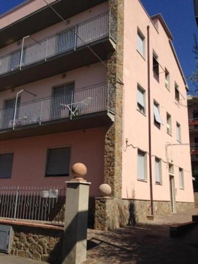 Große Wohnung In Castiglione Della Pescaia Mit Terrasse