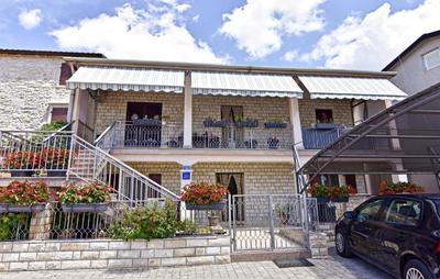 Ferienwohnung in Murine mit Großer Terrasse
