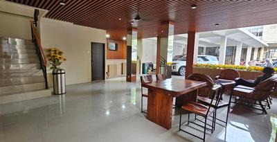 Sunflower Hotel Syariah near Juanda Airport