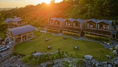 Corbett Vanvaas Resort