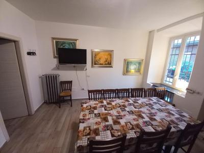 3 rooms station Central free parking