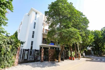 FabHotel New Journey Hospitality - Nr MG Road & Sikanderpur Metro Station