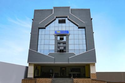 FabHotel Neethu Residency - Nr AVM Film Studio