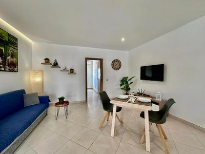 7 Moons Resort B Solo Adultos