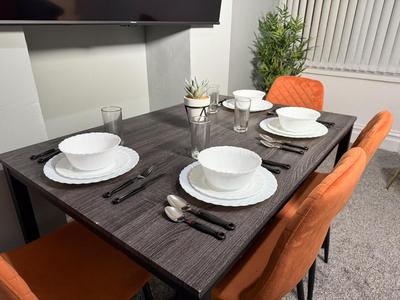 Wellesley Retreat 4BR Entire Home