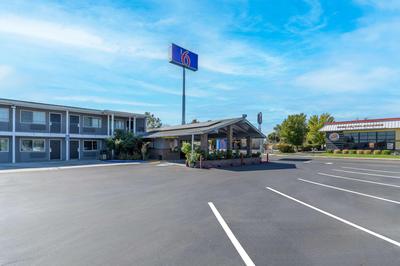 Motel 6-Willows, CA
