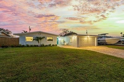 Island Oasis with Heated Pool Private Tiki Bar!