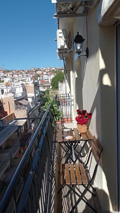 Luxury Apartment Center Thessaloniki with Balcony