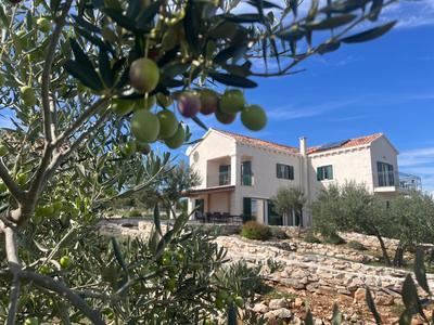 Villa Luisa für bis zu 8 Personen mit Pool, Klima, Grill, Tischtennis, Boccia
