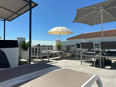 Modern 2 bed apartment, private roof terrace with jacuzzi - Competa Centre - Casa de La Plaza