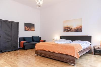 Cozy 2BR Apt Next to Vienna Vibrant Center