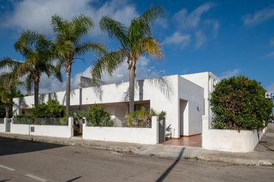 Two Steps From the Beach Villa