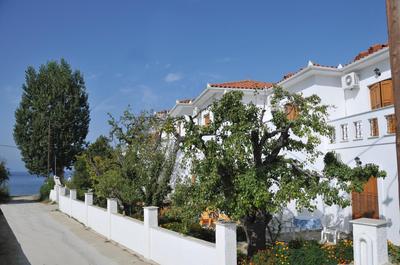 Okeanis Apartments