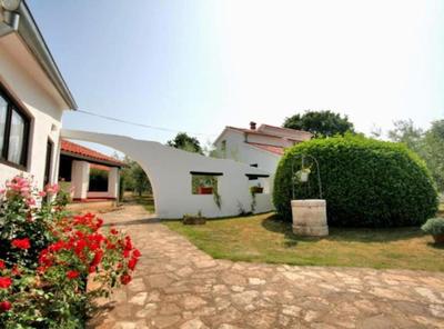 Splendid Poreč Holiday Home with Swimming Pool