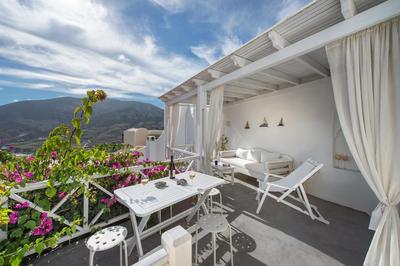 White Cave Private Villa