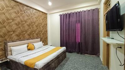 Taj Crystal Home Stay