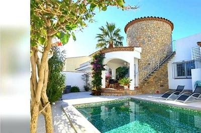 Empuriabrava maison cosy 6 voyageurs piscine