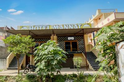 OYO 90856 HOTEL MANNAT