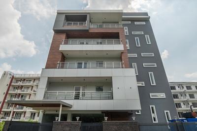 Wandr Hotel Medicity Gurugram, Near Medanta Hospital