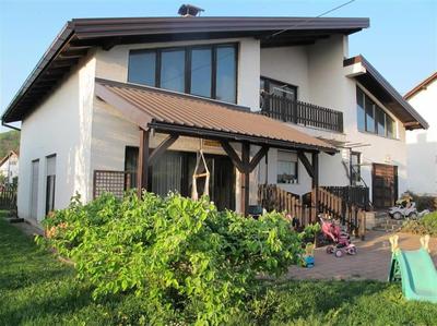 Ground floor homey apartment in a country home