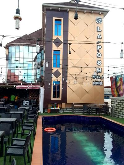 La posh hotel and lounge