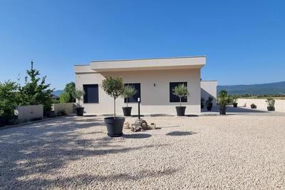 NEW 3-bedroom Villa NaMi overlooking green fields and mountain