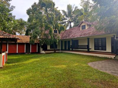 The Unplugged Escape Alappuzha Pool Resort