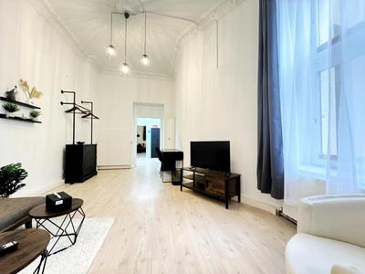 HolidayHome Apartments I Spacious 130qm Apartment Near Berlins Top Sights