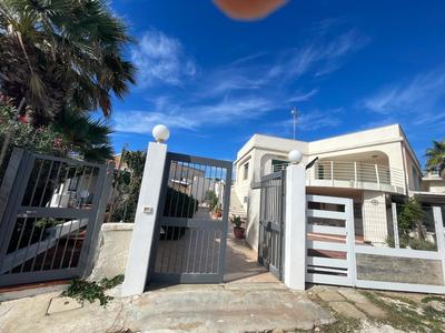 Kitiya's House- Di fronte la spiaggia e un mare cristallino