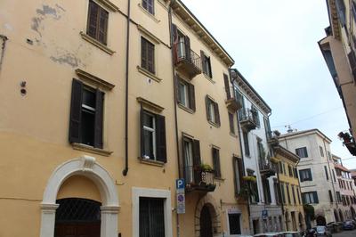STAR HOUSE Verona