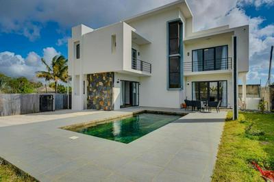 4 King Size Bed Villa with Pool & BBQ Grand Baie