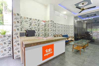 FabHotel Soni Palace