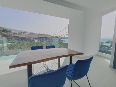sun and seaview