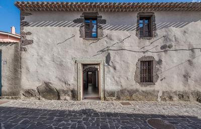 Home Slow between Sea and Olive Trees, Terrace and Tranquility in the Village of Seneghe