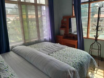 Highland Breeze Avacado Hotel