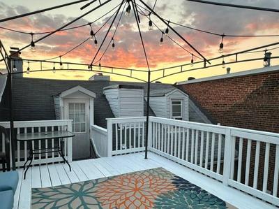 Taca's Townhome with Private Roof Deck