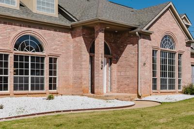 Spacious & Luxurious Home Game Room Near Airport