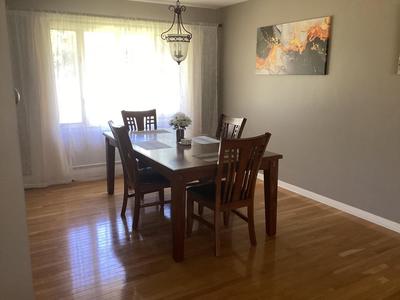 Family friendly spacious with jacuzzi & fireplace!