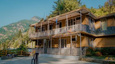 Happy Returns Home, Jibhi