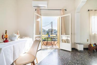 Irene & Sakis - The Vintage Home
