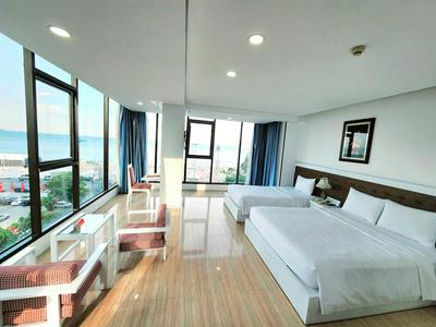 Happy Light Beach Hotel